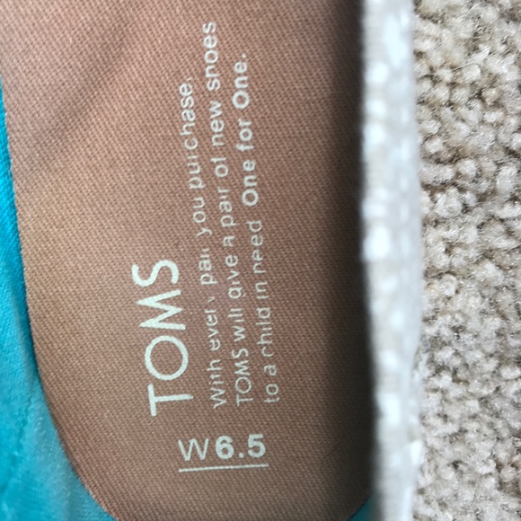 Toms Shoes - Picture 2 of 4